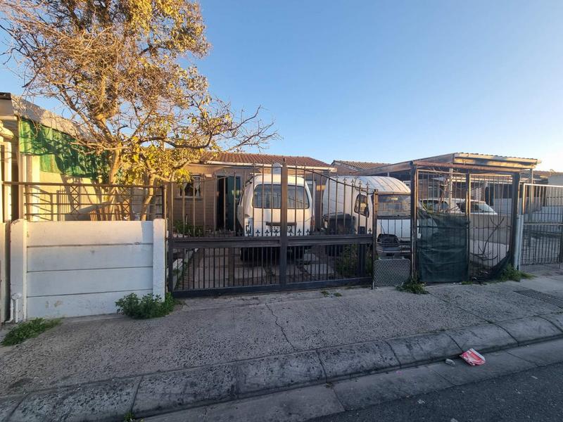 2 Bedroom Property for Sale in Lentegeur Western Cape